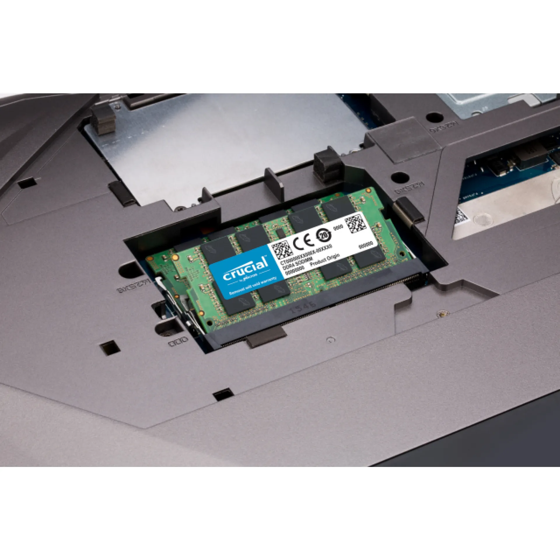 CT16G4SFD832A